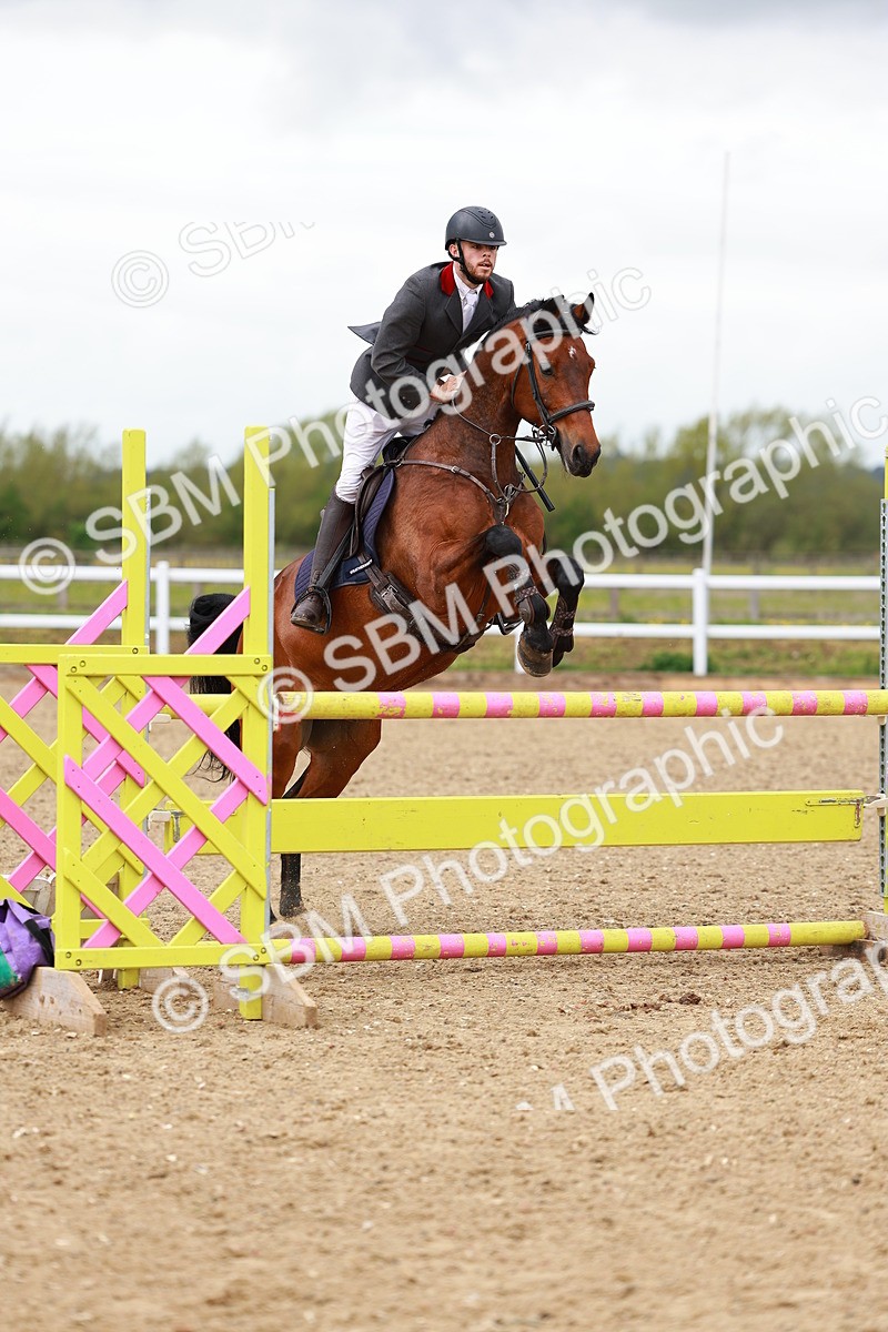 SBM_002309 - Class 10 - Senior Newcomers - 1.10m