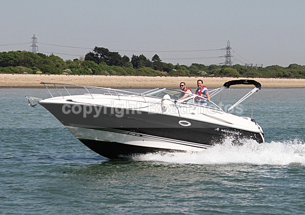 100524 LOOKING FORWARD IMG_5628 - Motorboats - Open