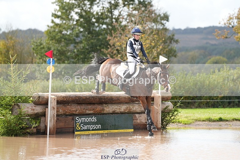 251024A-133716-11174 - B-169-Jessica.McCaldin