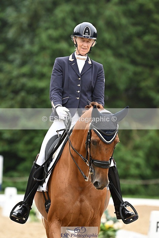 240811-113953-05568 - 253-Pauline.Jaggs-Emilio.Onneke