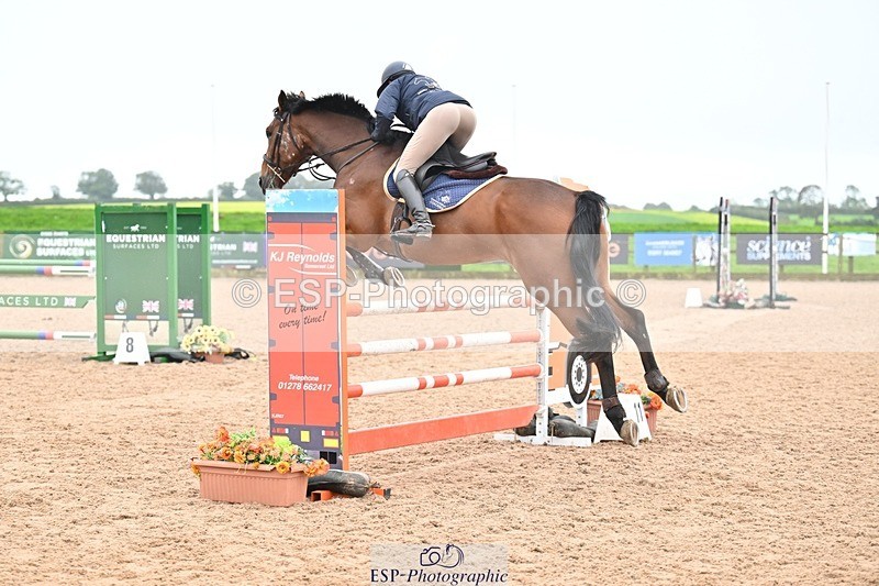 251003-113325-00483 - Cls 2 Newcomers and 1.10m