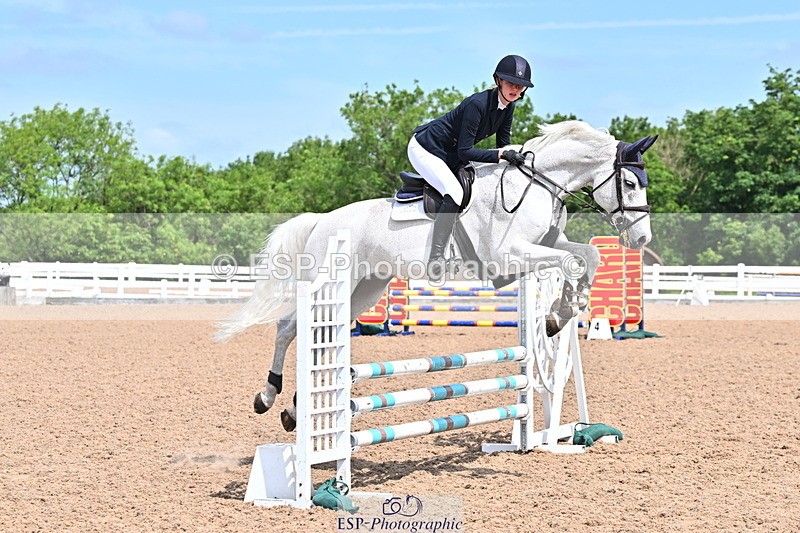 240619A-111537-00045 - Cls 1 British Novice and 90cm Open