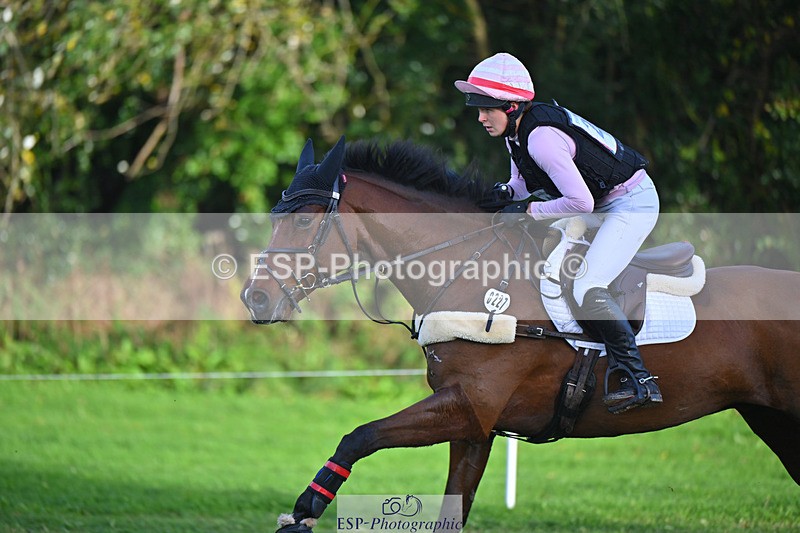 241025-153710-10384 - 227-Clementine.Crosthwaite.Eyre-LYJADOR
