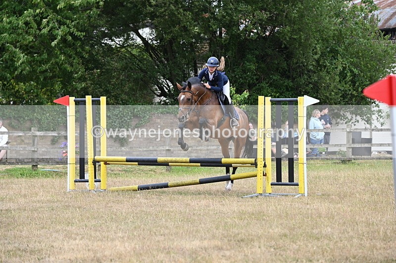 WJ6_0807 - Class 14 Intermediate Jumping 75cm