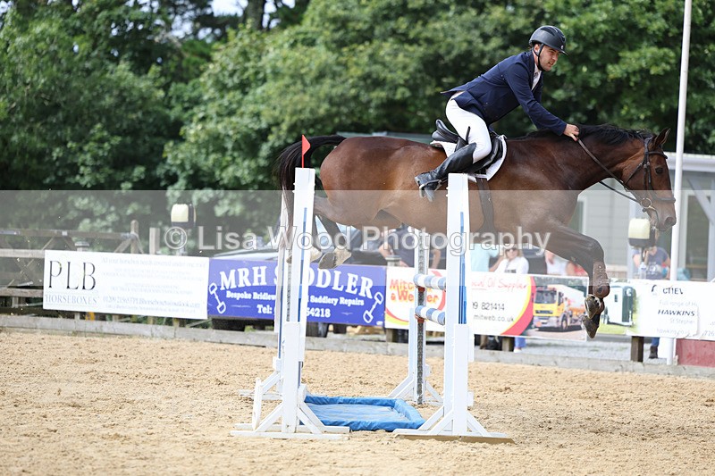 3E7A1732 - Class 13: Senior Newcomers/1.10m open