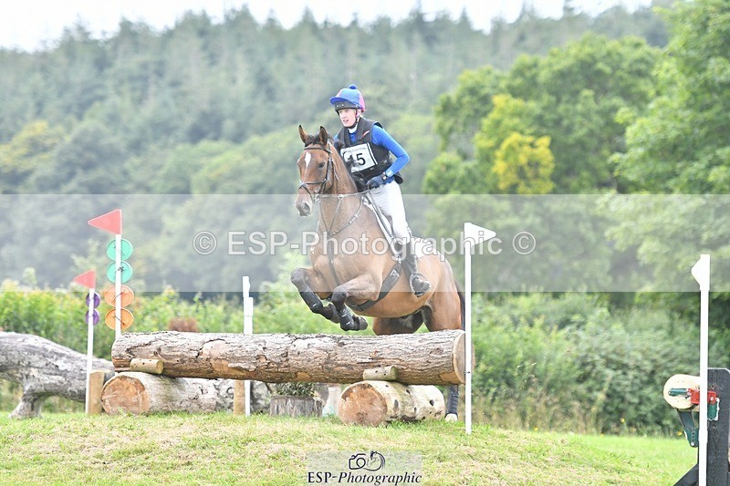 240803-115216-03367 - 015-Lara_Clarkson-NEWTIDE