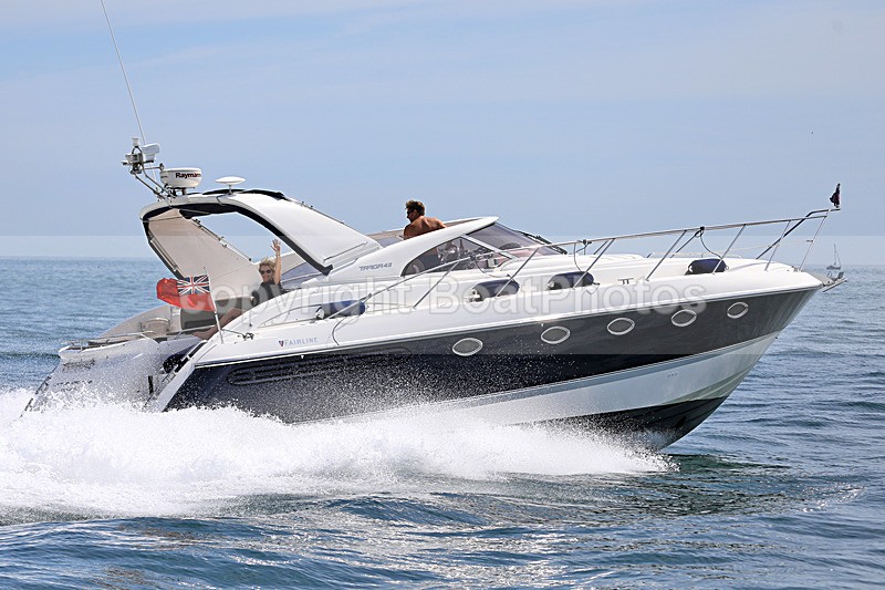 180804 LITTLE DEUCE - FAIRLINE TARGA 43 1Y3A4646 - Motorboats - Open