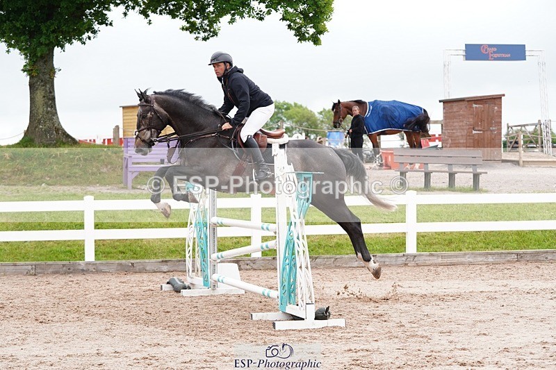 250524-111322-06338 - Cls 21 A&B Snr Disco & 1.00m Open