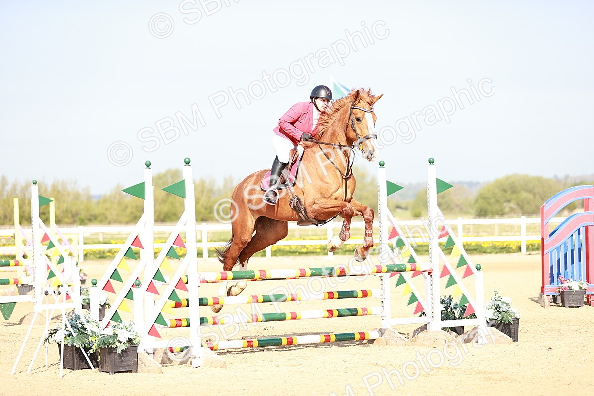  - Class 21 - Senior British Novice - 90cm