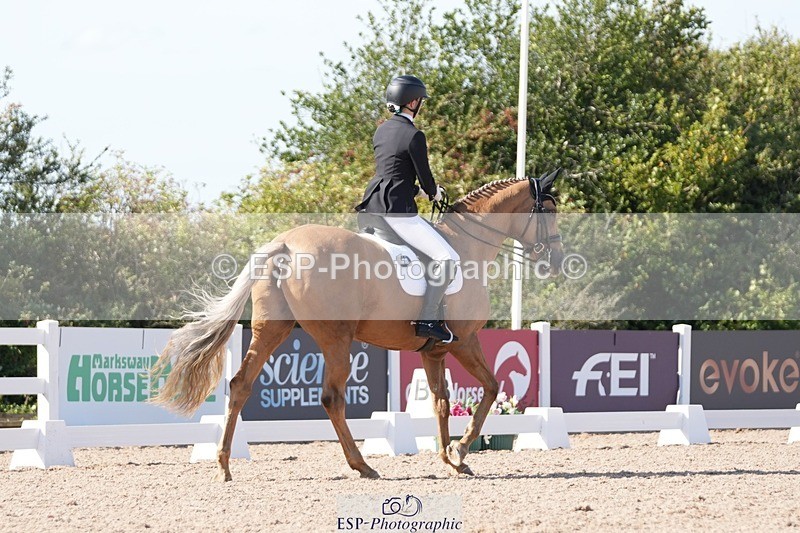 250906-154759-04866 - 054-Amy.Louise.LloydDiva.Royale