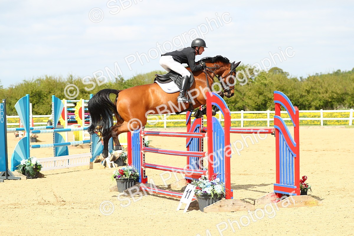 SBM_001374 - Class 5 - Senior Foxhunter 1.20m