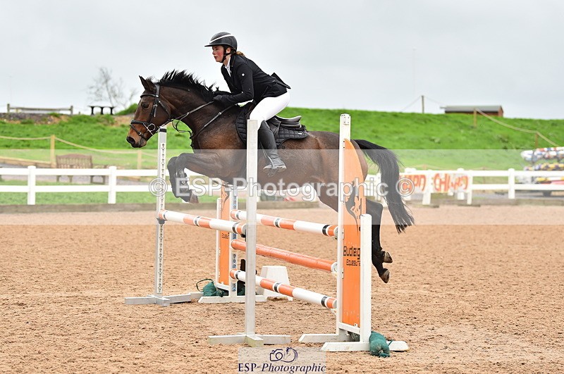 231028A-132314-01682 - Cls 4 Newcomers & 1m Open