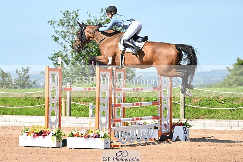 240718A-101451-04436 - Cls 1, 3 Star Small Tour 1.35m