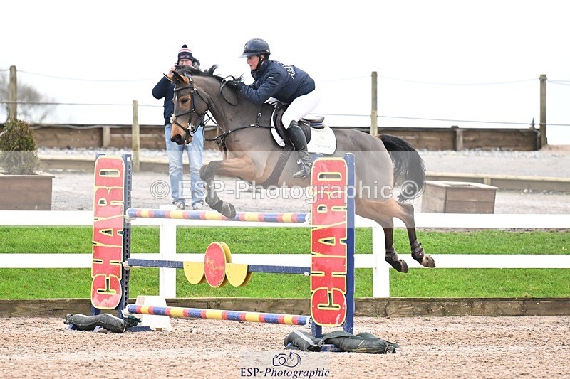 251206-134919-01189 - Cls 13 Snr Foxhunter and 1.20m