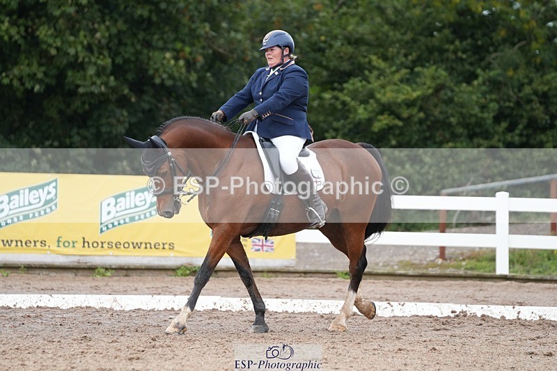 250907-120136-06237 - 041-Victoria.BradfordKenniford.flash.dancer