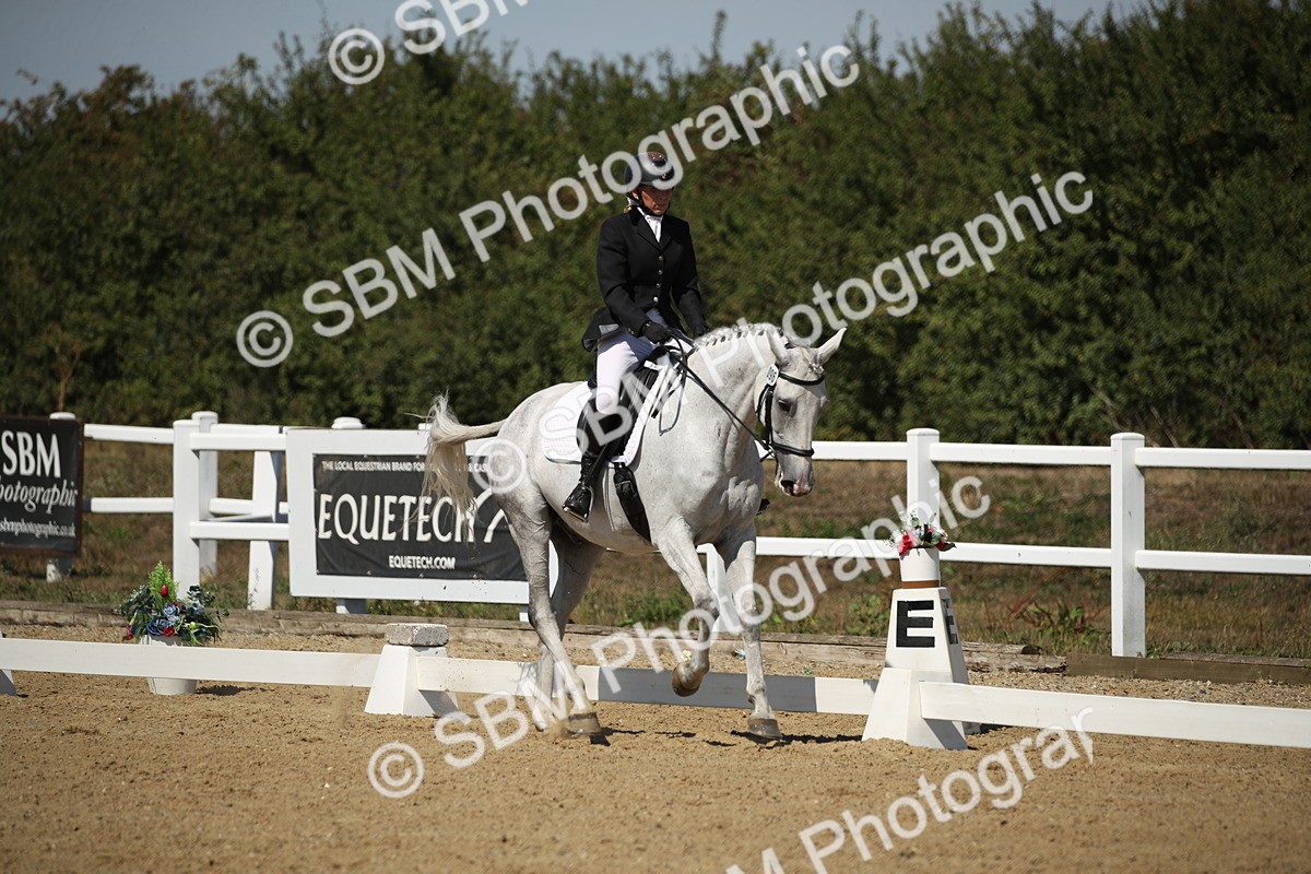 SBM_005148 - Class 11 - Novice 5 - 11.41-12.58