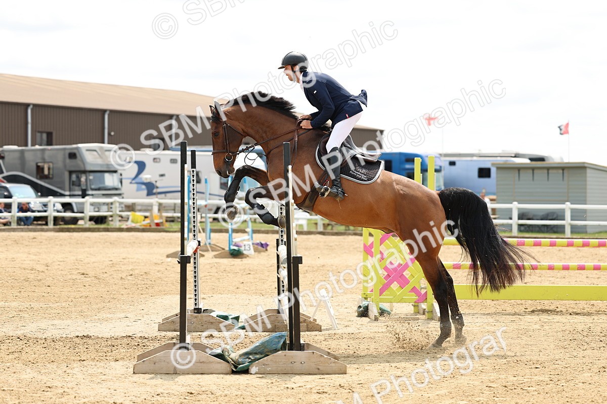 SBM_005646 - Class 17 - Senior Discovery - 1.00m