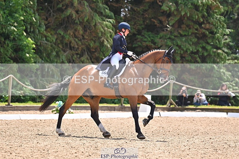 250523A-122716-06539 - D-468-Laura.Collett-LONDON.52