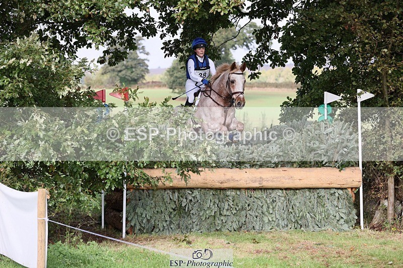 231020-111819-06736 - 038-IRISH.KONNECTION-Natasha.Anson-XC