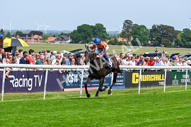 300526-Race 1-Sportingsilvermine-4142 - Race 1 13.45pm Napoleons Casino Hull Handicap