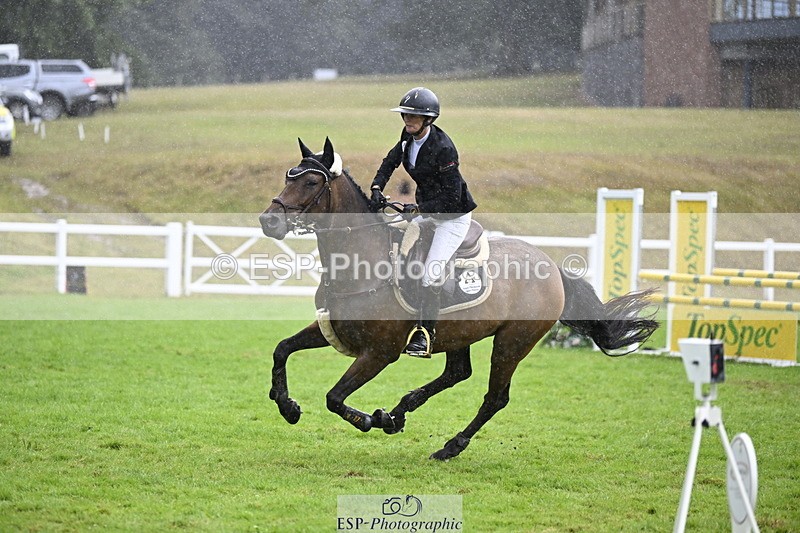 250831A-135923-10579 - Cls 37 Snr 1.35m Grand Prix