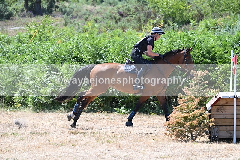 WJ7_5547 - Time 12:37 to 12:38 last rider
