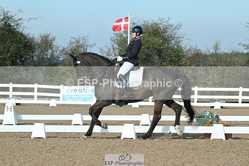 250403-082008-00330 - 018-Louise.Davison-Quamperfect