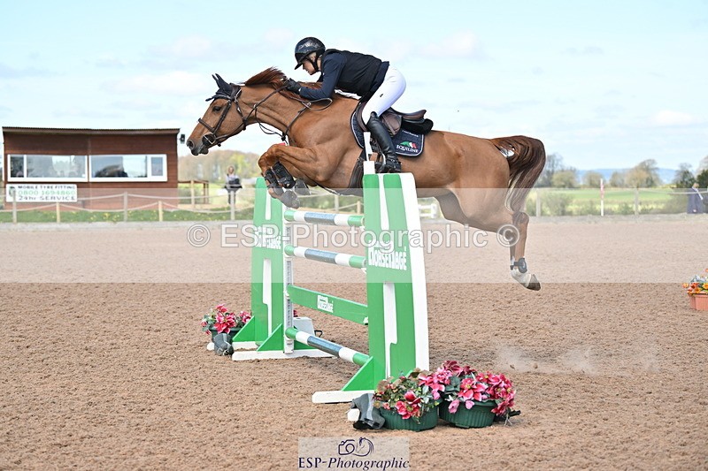 240418A-110844-02470 - Cls 5, 2 Star Medium Tour 1.35m