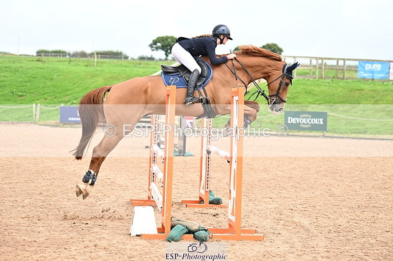 240908A-132820-03995 - Cls 15 U21 Intro 90cm-1.00m  Team Comp