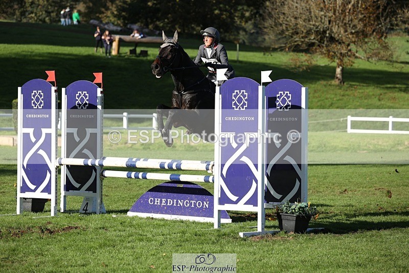 231022-150518-29612 - 473-COUNTING.STARS-Victoria.Newitt-TrotUp+SJ