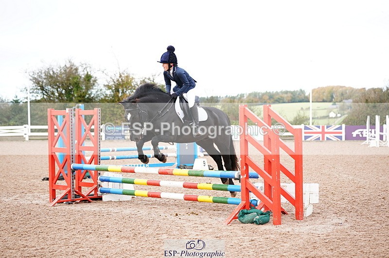 241027A-093328-01824 - SUN Cls 2 Pony Intro 70cm