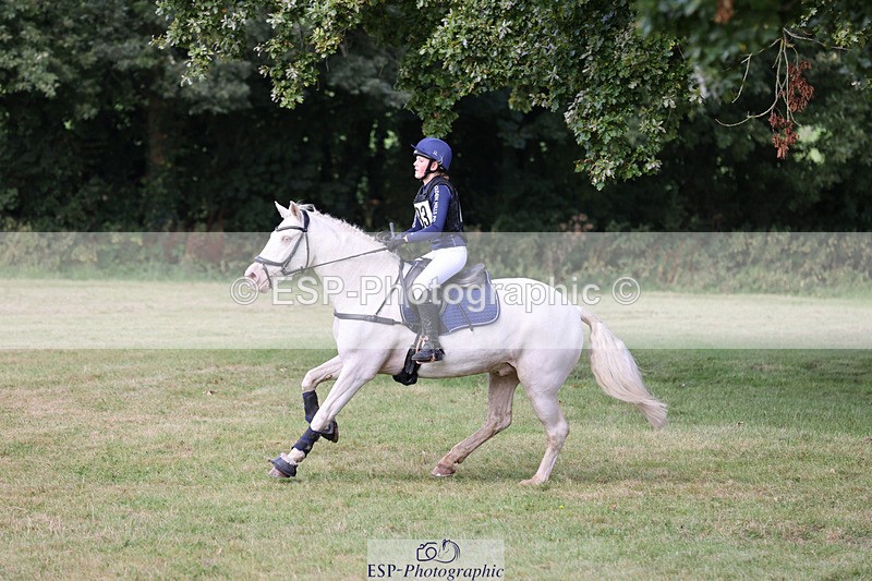 240825X-110019-31709 - 70cm XC 10.00 to 11.00