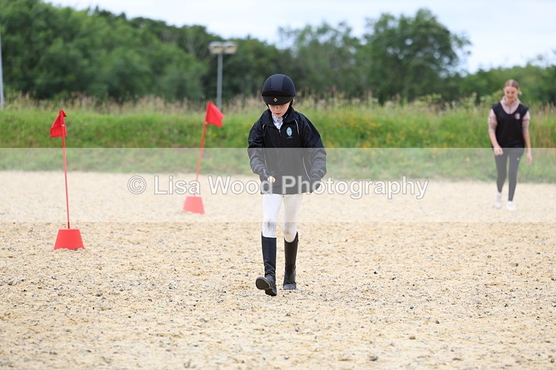 3E7A0107 - Egg and Spoon