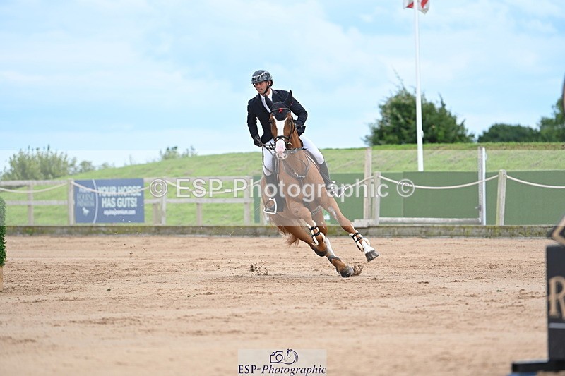 230721A-152449-07215 - Cls 10, 2 Star Big 1.45m Start to break