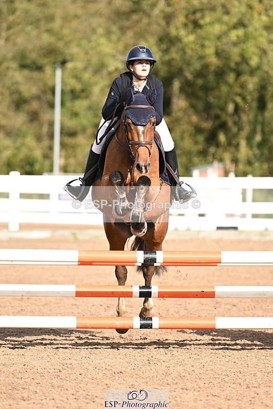 241026A-115751-00837 - SAT Cls 8 Pony Discovery and 90cm Open