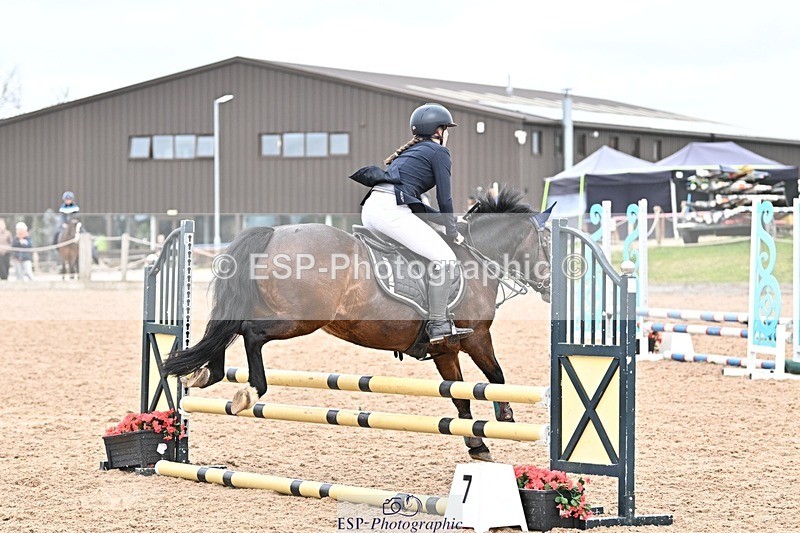 250414-102256-00074 - 70cm Round 1