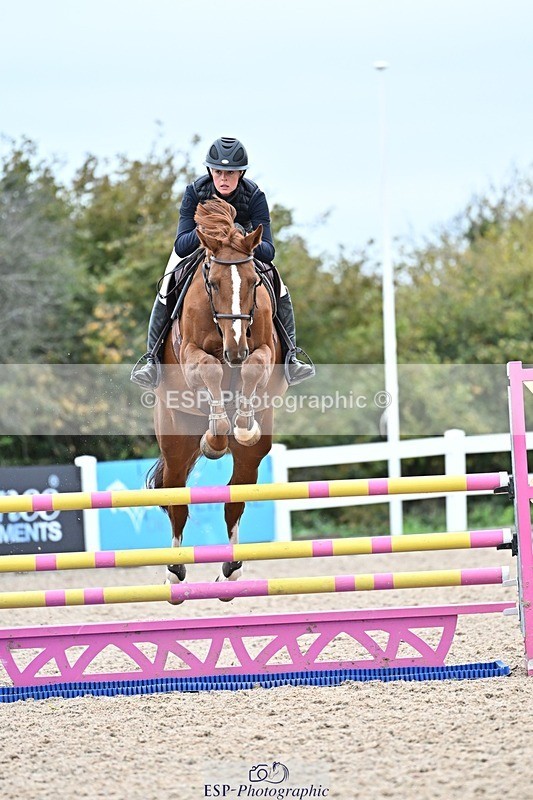 251015-131613-00527 - Cls 4 Newcomers and 1.10m Open