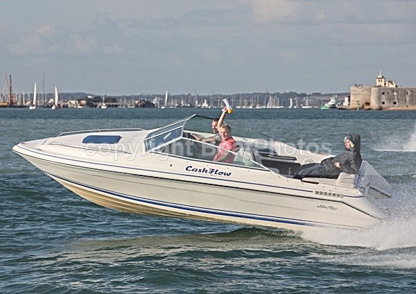 091010 CASH FLOW IMG_2185 - Motorboats - Open