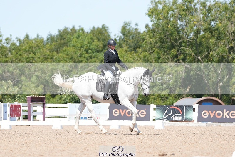 250817-134334-10484 - 179-Kate.WilliamsGhyllwood.April.Moment