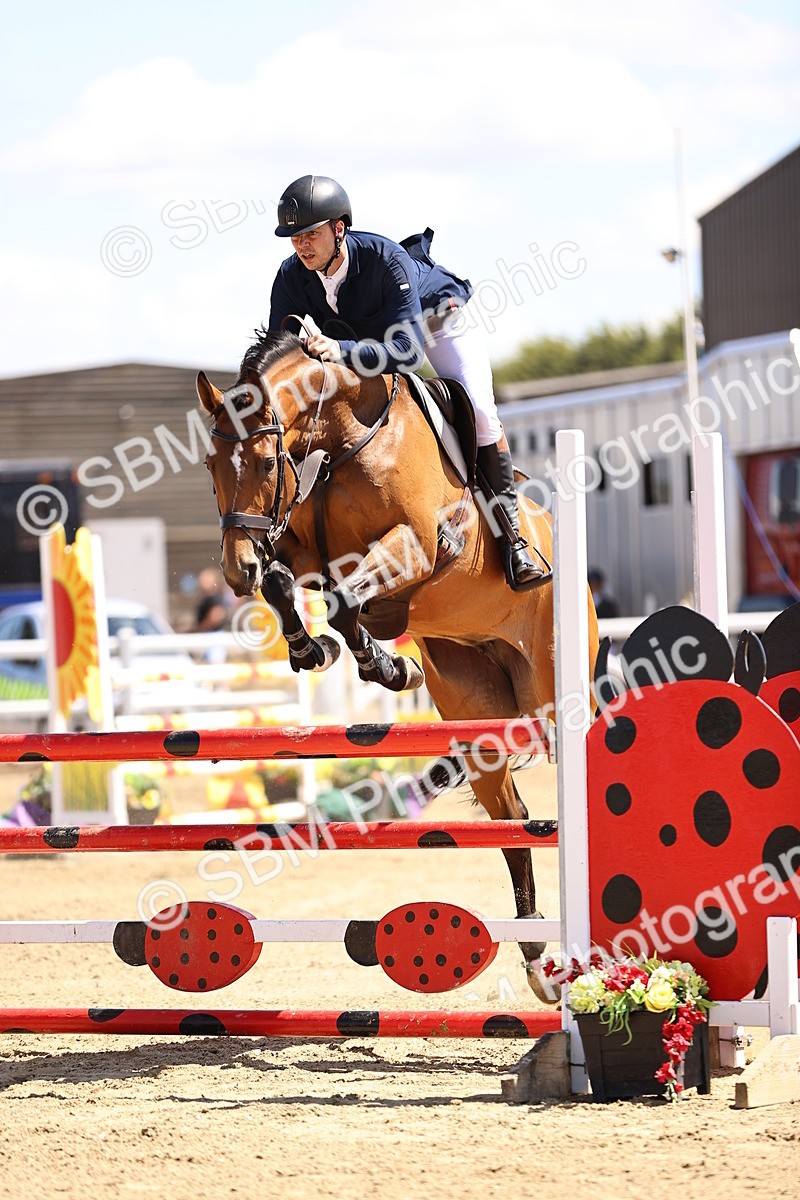 SBM_014824 - Class 15 - Senior Newcomers - 1.10m Open