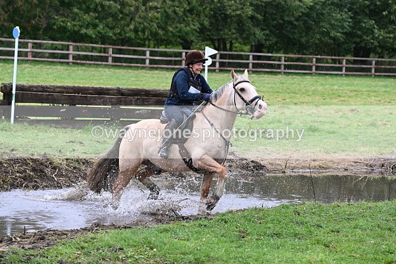 WJ6_6584 - Time at Photographer 12:41 to 13:05