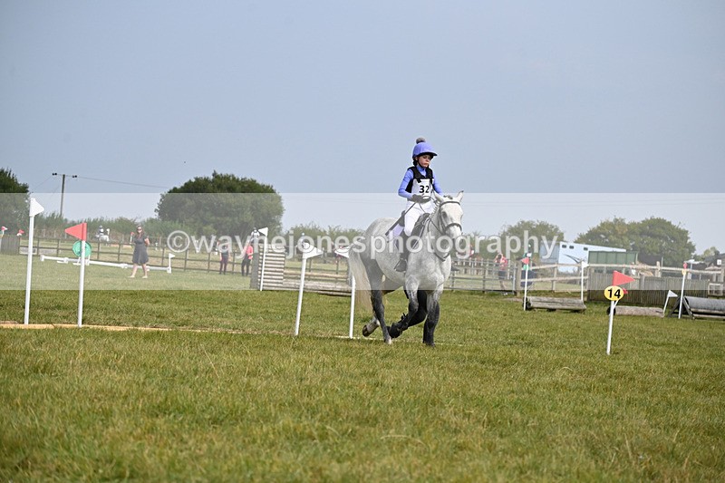 WJ6_1840 - 60cm XC Time 13:22 to 13:53