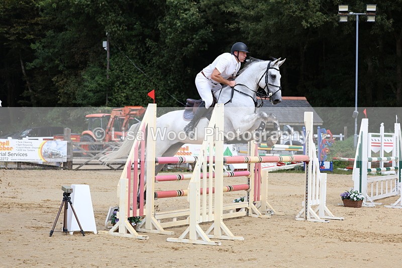 3E7A4193 - Class 7: Senior Newcomers/1.10m open
