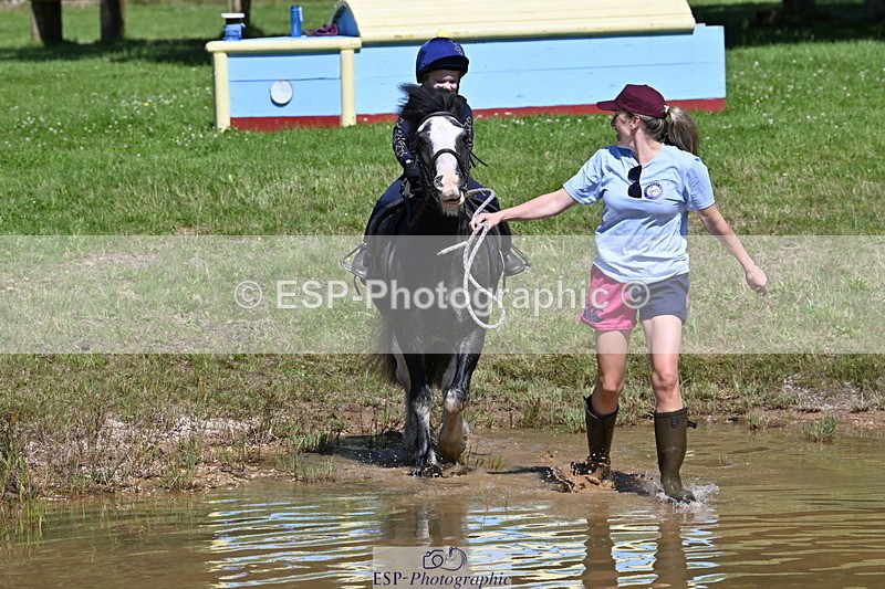 240728B-111615-01370 - Gemma's Group XC