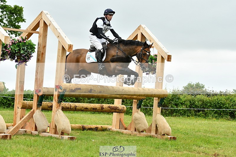 250524A-130621-10497 - B-367-Tom.Grant-QUID