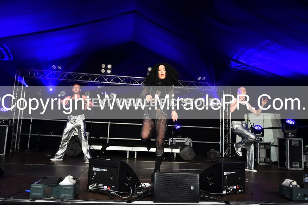 SH4_6136 - The Cher Experience