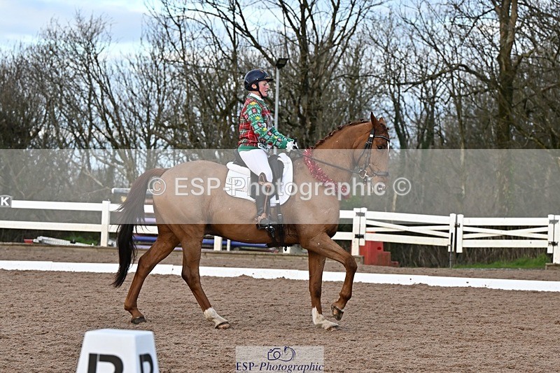 241214-151000-03124 - 137-Tyler.Bradshaw-Gijsbert