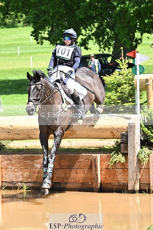 240525-124534-14217 - 101-MORELANDS_CASANOVA-Daisy_Bathe