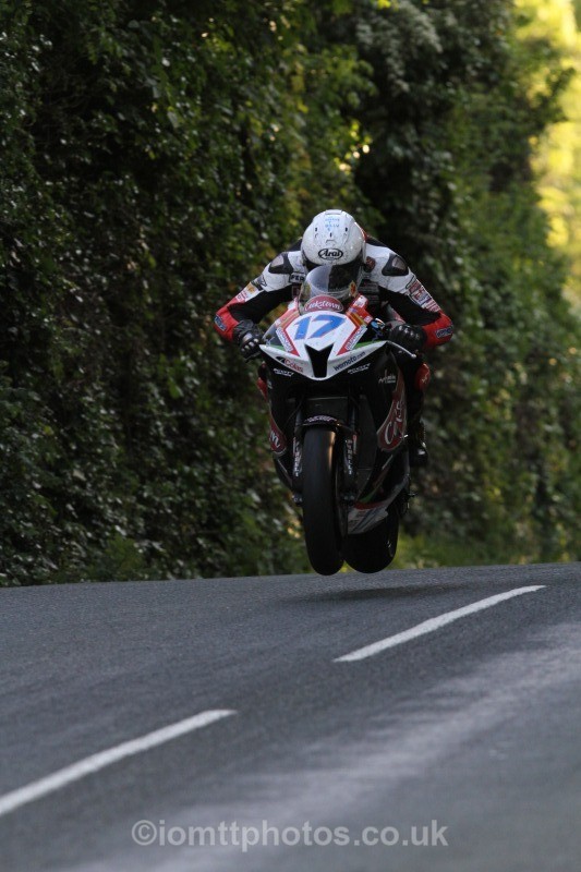 Dan Kneen Kawasaki / Cookstown B.E.Racing - Friday Practice - Solos