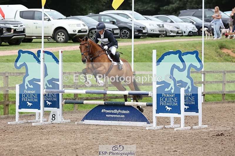 240803-105609-02076 - 025-Trilby_Crewes-WATERNISH_BRIDLE_LANE